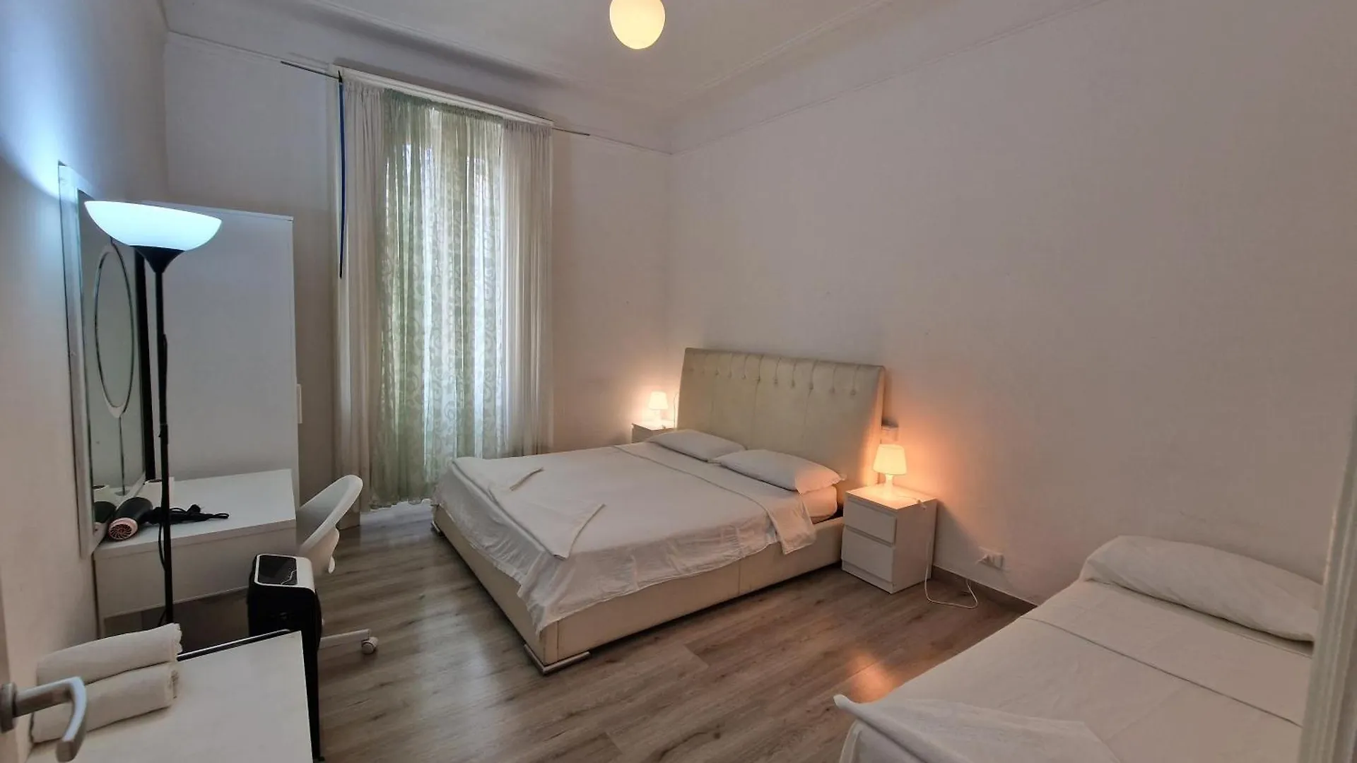Casa Nel Centro Della Citta - House In The City Center-Casa Nel Centro Della Citta Milánó Olaszország